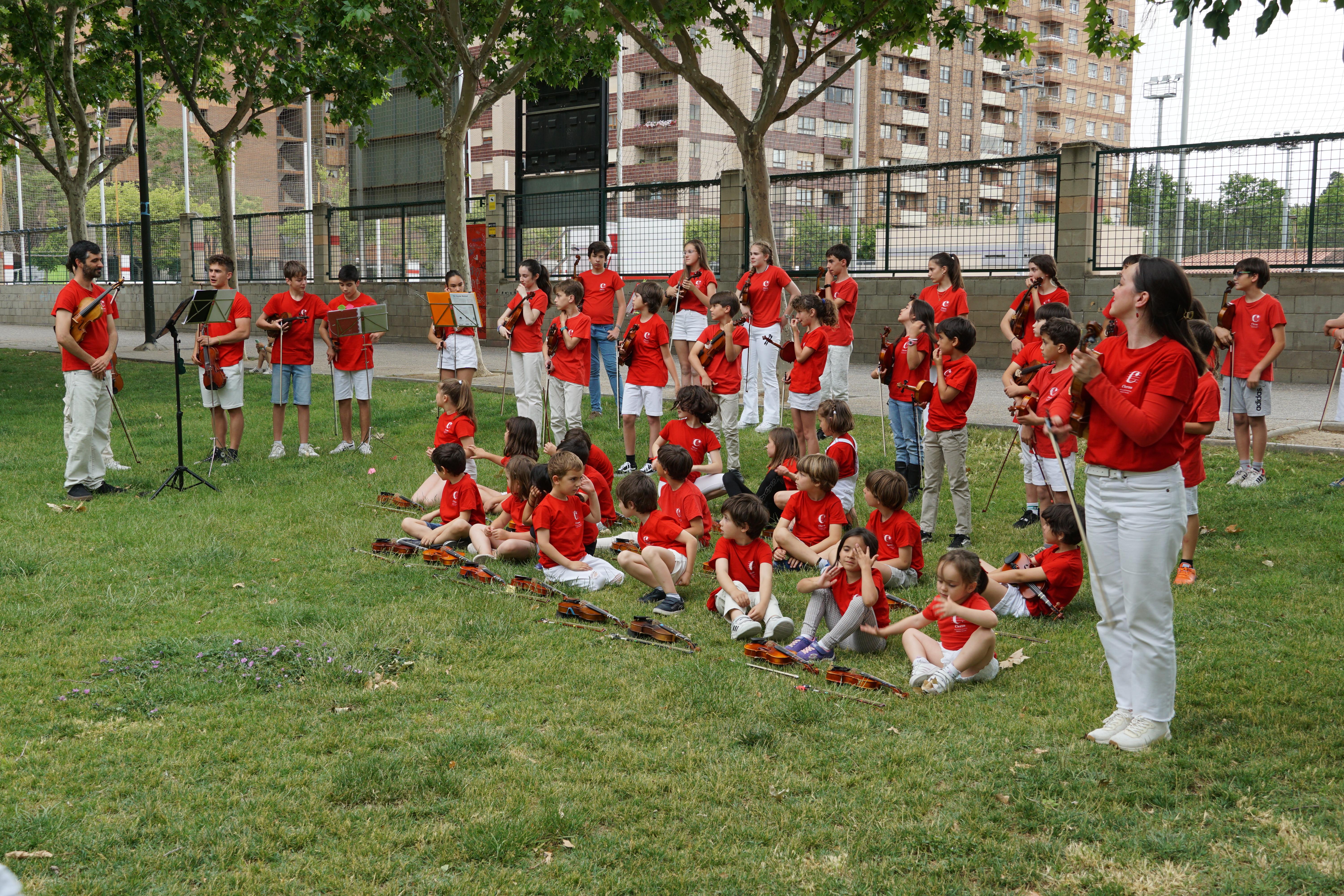 Violines en el parque (Jardines Al-Andalus Zaragoza)